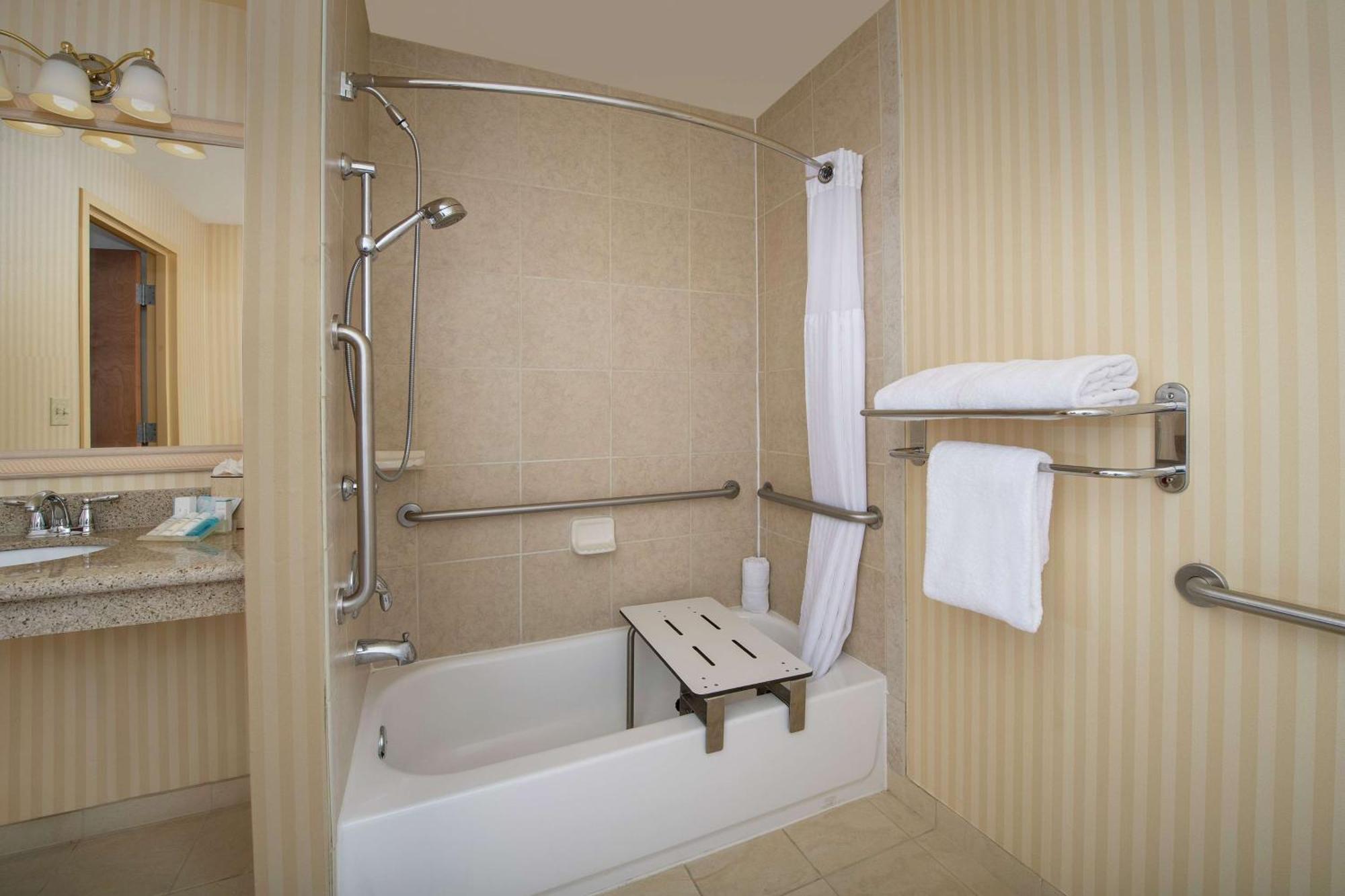 Hilton Garden Inn Одесса Экстерьер фото