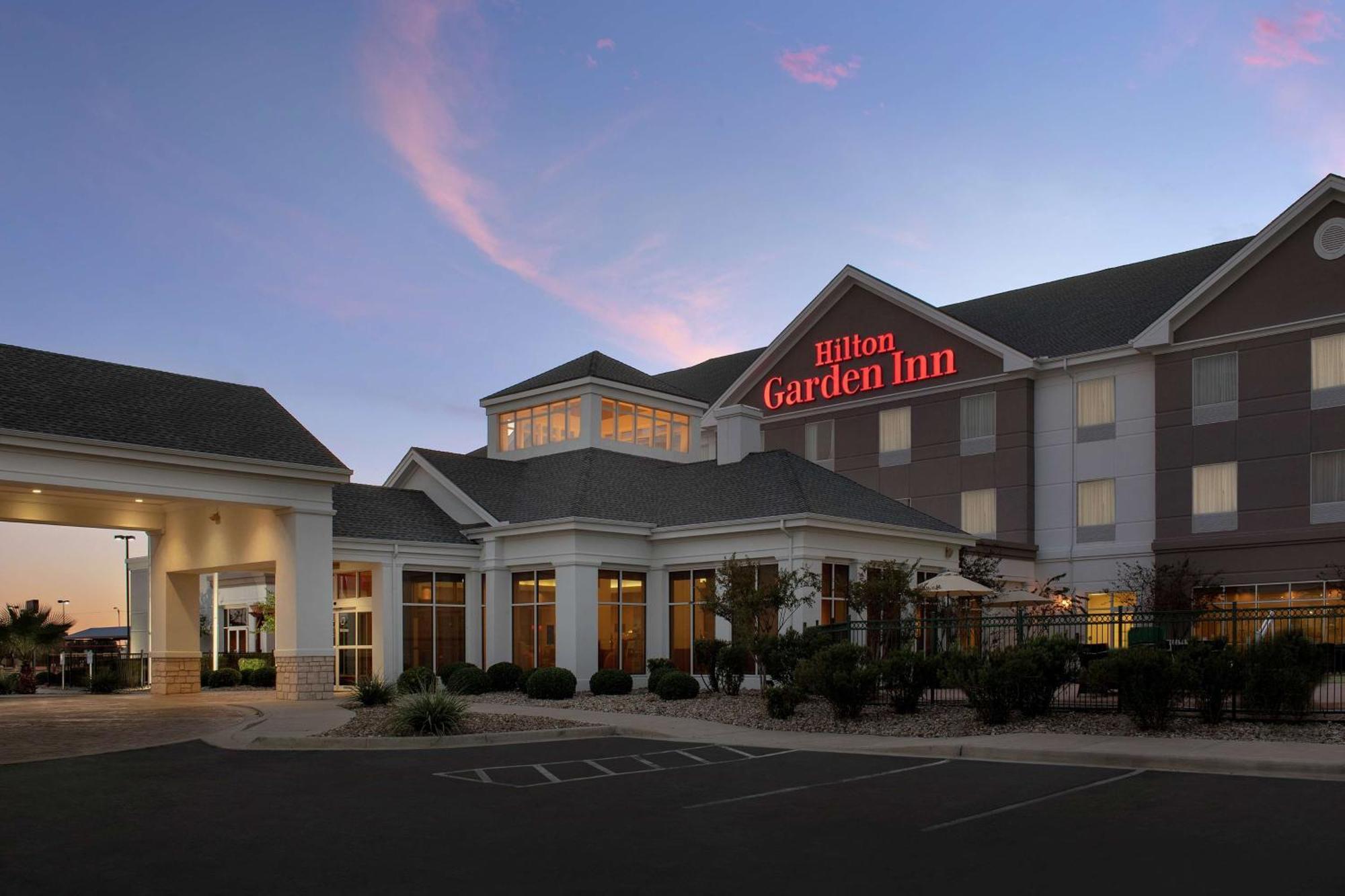 Hilton Garden Inn Одесса Экстерьер фото