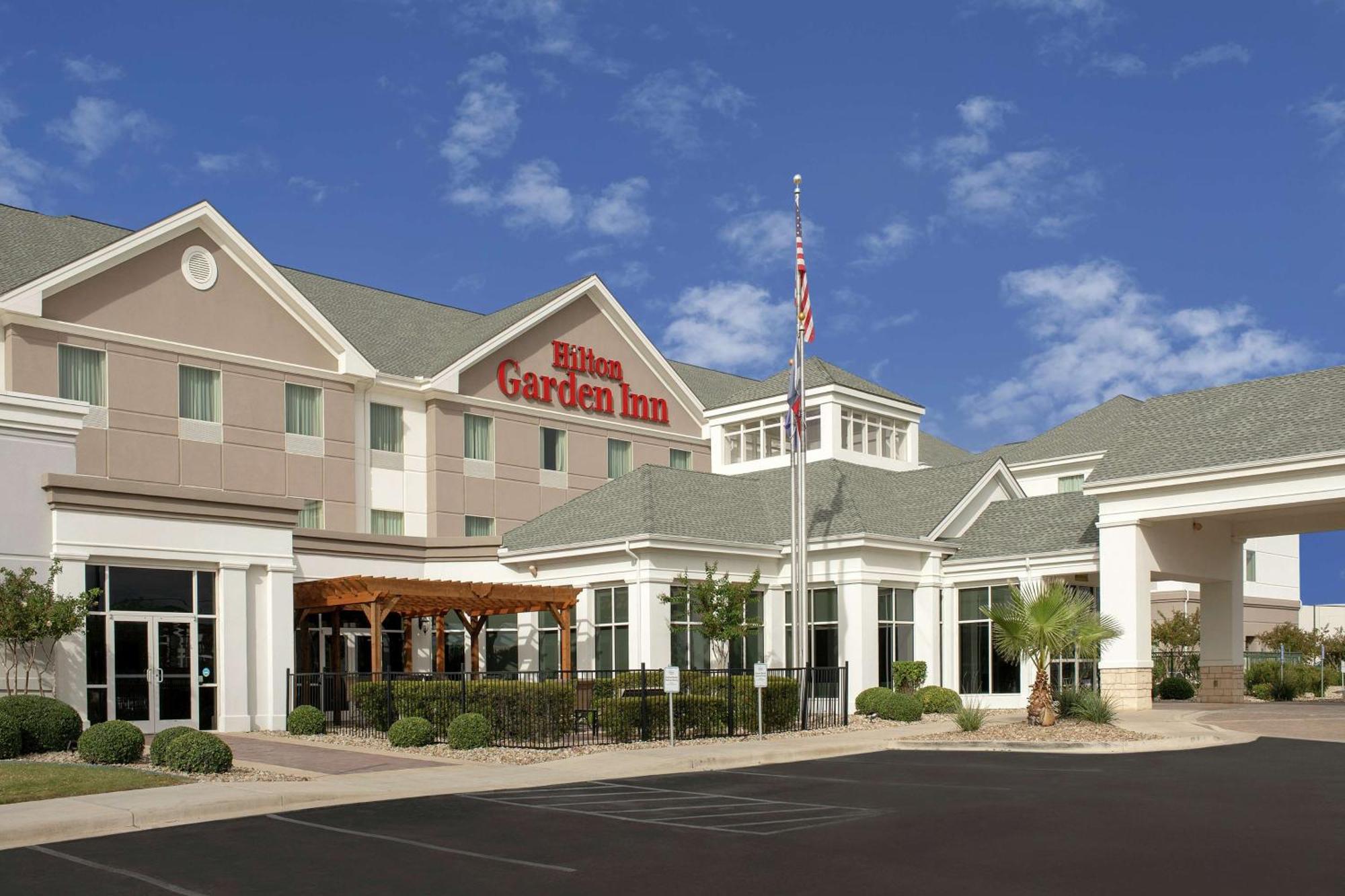 Hilton Garden Inn Одесса Экстерьер фото