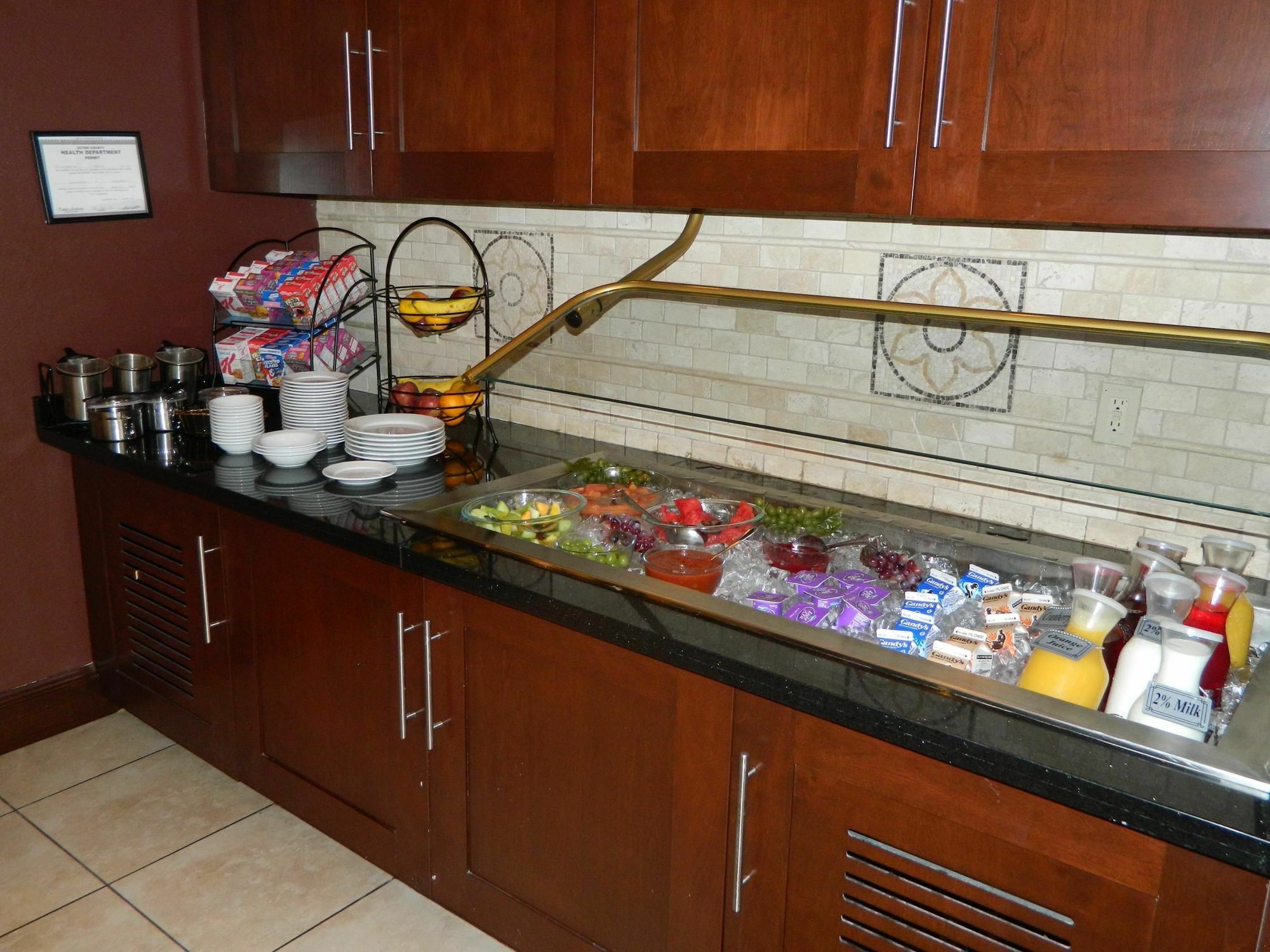 Hilton Garden Inn Одесса Экстерьер фото